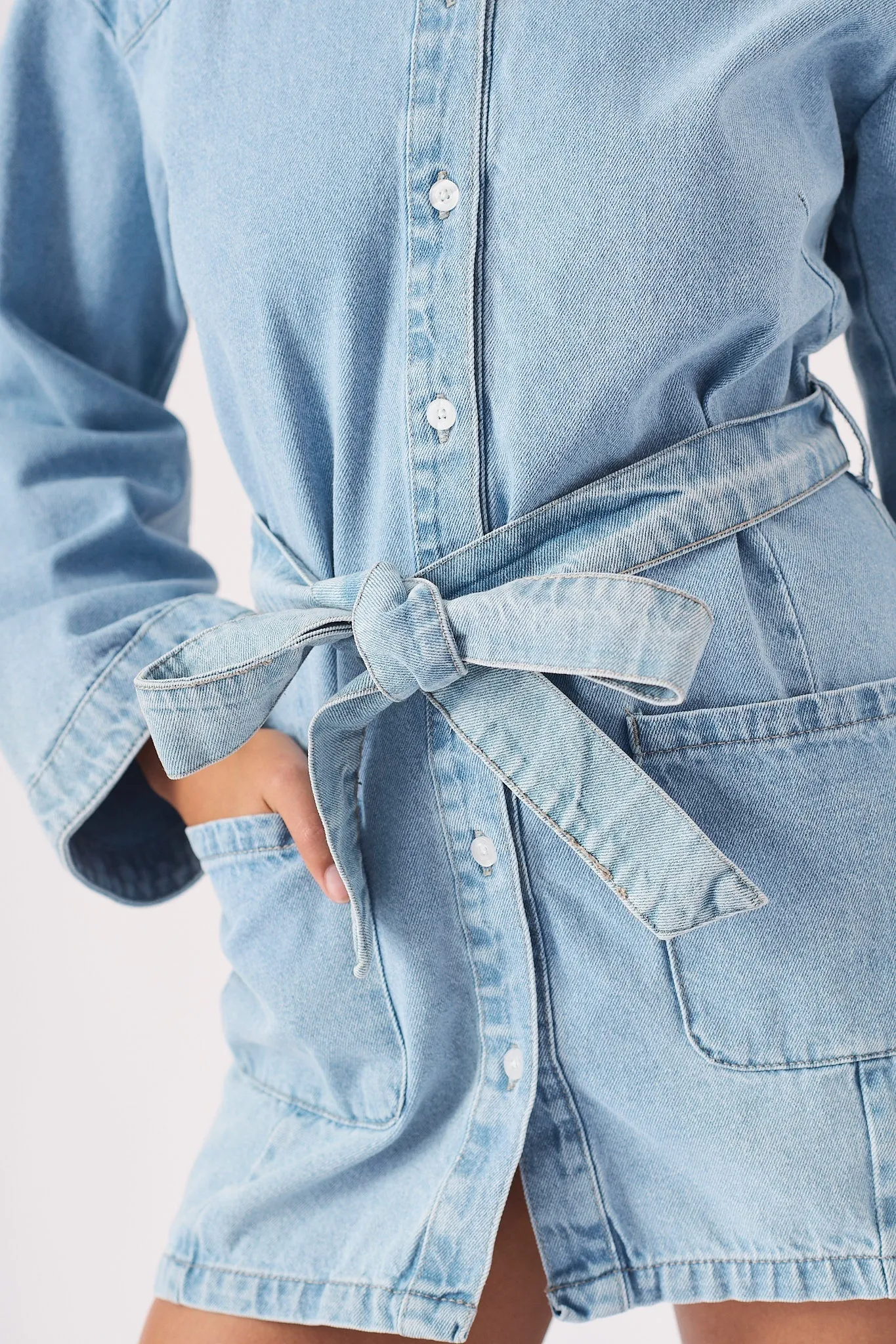 DENIM TIE WRAP DRESS  - LIGHT BLUE WASH