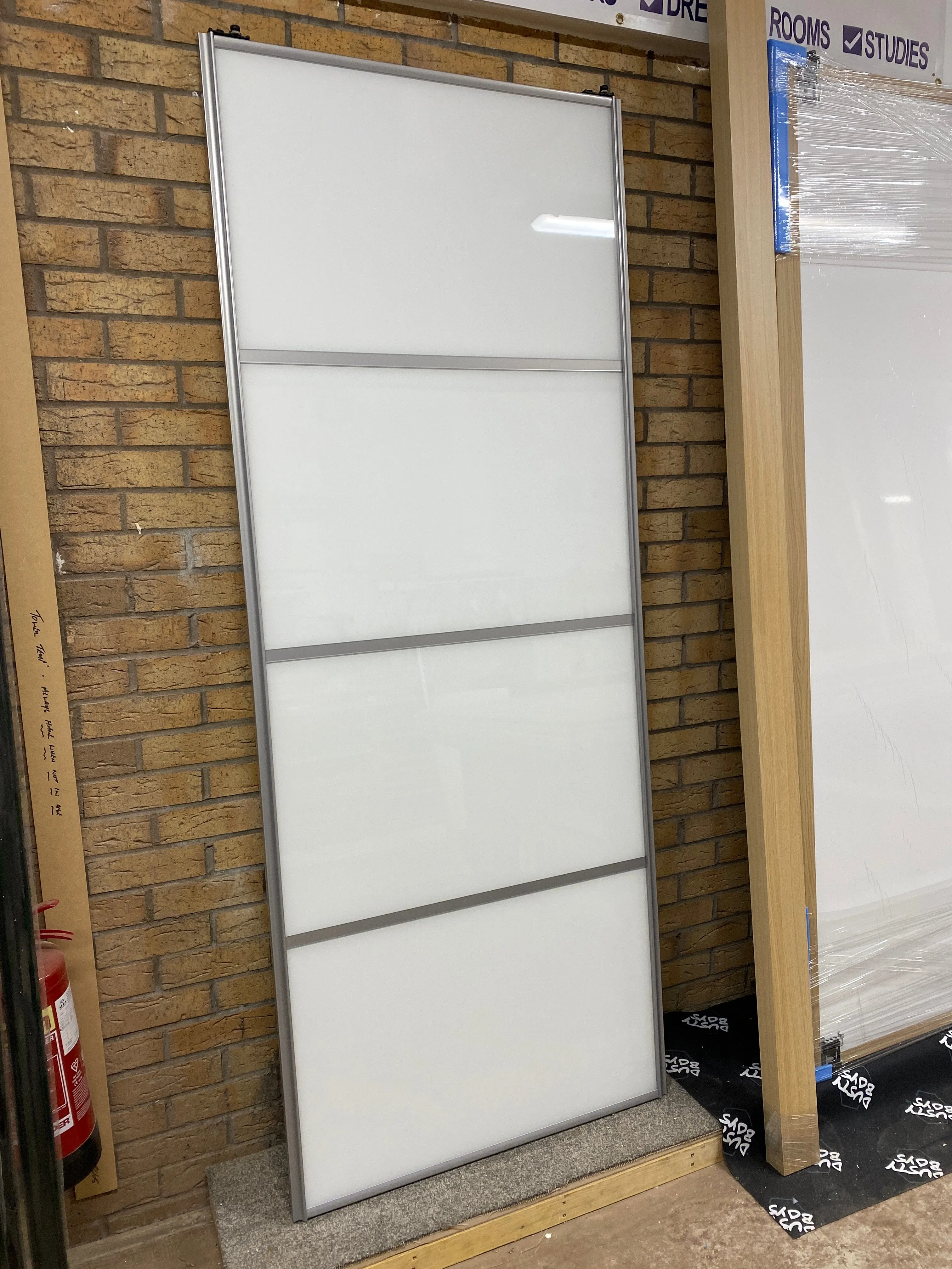 Heritage Silver Frame 2 Door Mirror & White Sliding Wardrobe Kit
