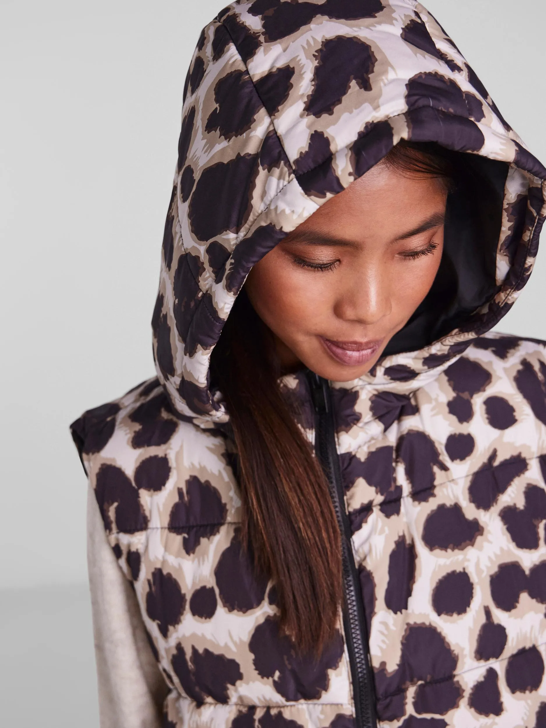 Leopard Gilet