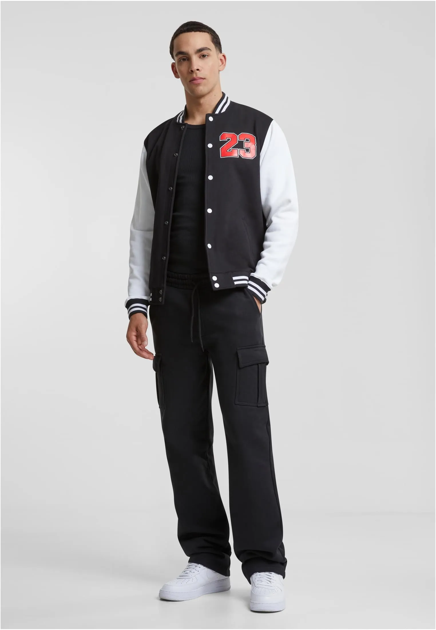 UC Heavy Straight Leg Cargo Sweatpants