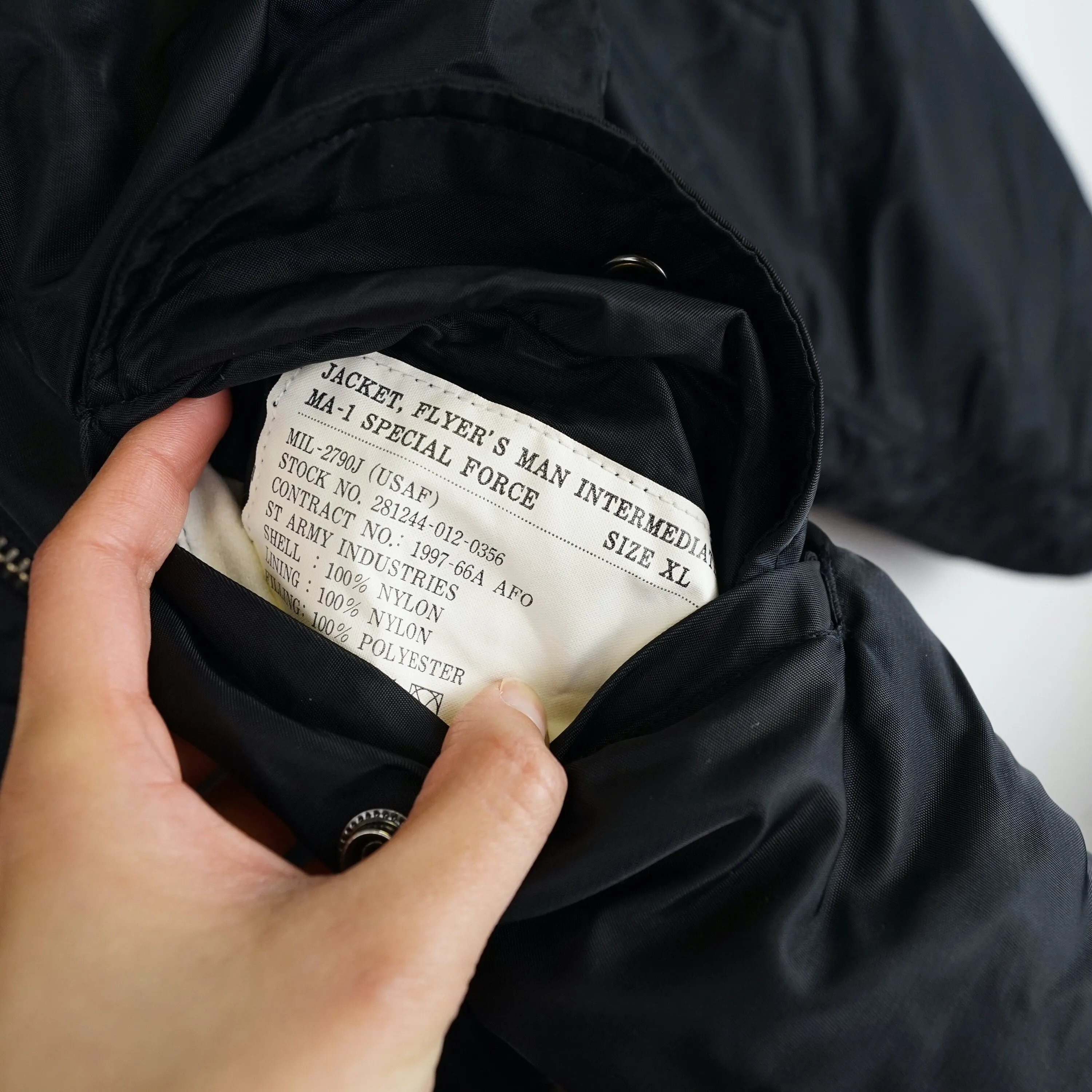 Vintage MA 1 Pilot Jacket Men Size XL Die Kleine Tierschau