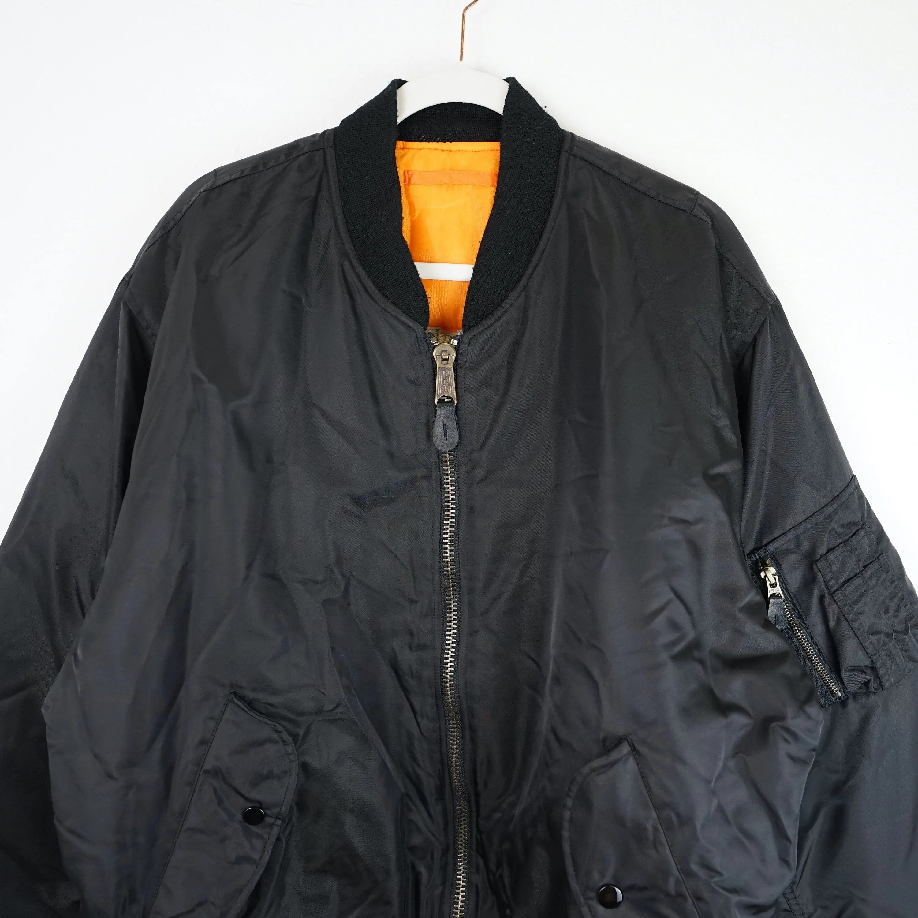 Vintage MA 1 Pilot Jacket Men Size XL Die Kleine Tierschau